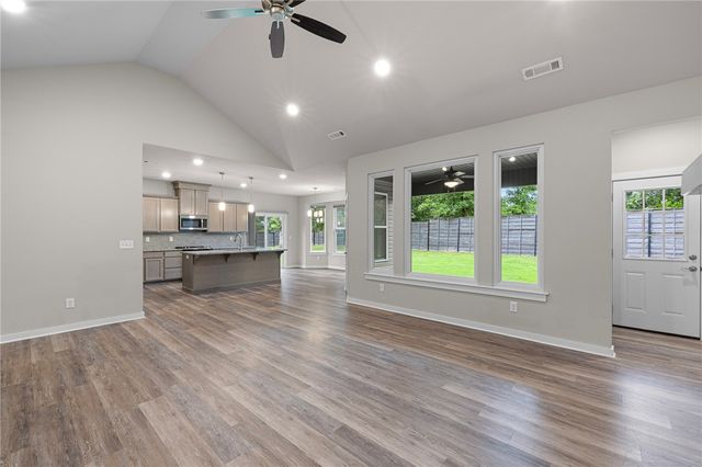 17 Worth Place, Bella Vista, AR 72715