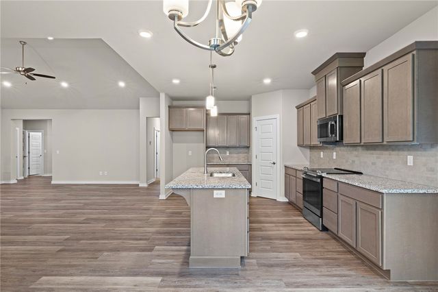 17 Worth Place, Bella Vista, AR 72715