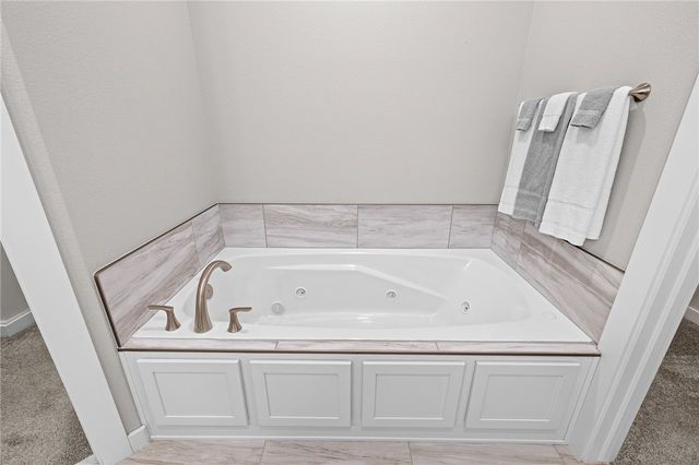 17 Worth Place, Bella Vista, AR 72715