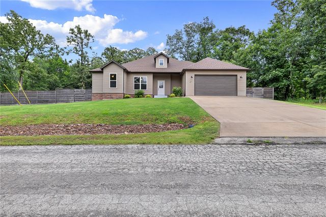 17 Worth Place, Bella Vista, AR 72715