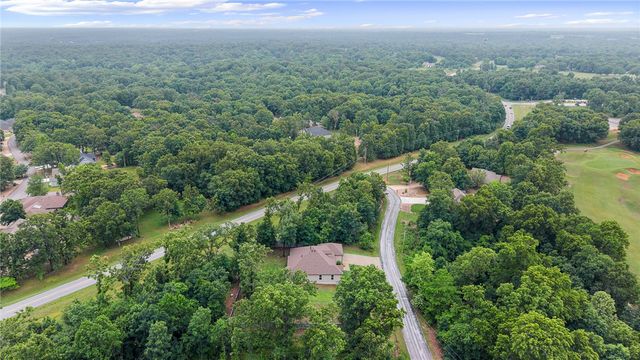 17 Worth Place, Bella Vista, AR 72715