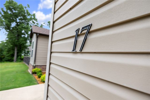 17 Worth Place, Bella Vista, AR 72715