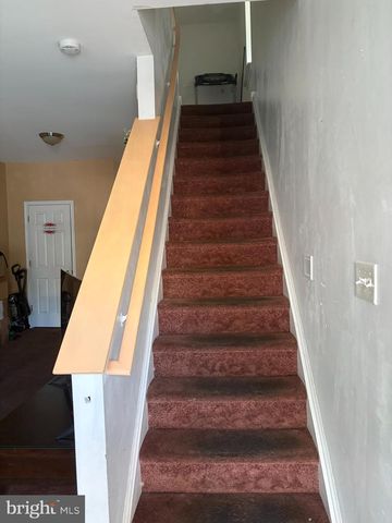911 S 8TH ST, Camden, NJ 08103