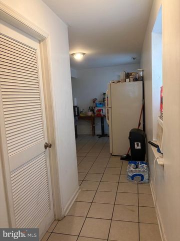 911 S 8TH ST, Camden, NJ 08103