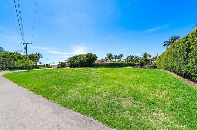 102 Bonito Drive, Ocean Ridge, FL 33435