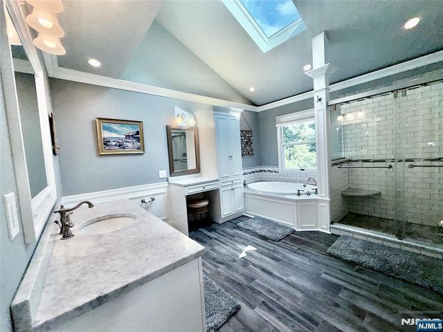 28 Sunrise Drive, Montvale, NJ 07645