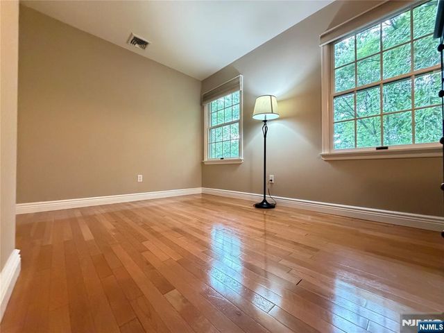 28 Sunrise Drive, Montvale, NJ 07645