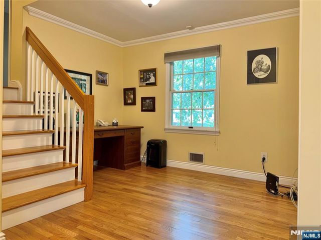 28 Sunrise Drive, Montvale, NJ 07645