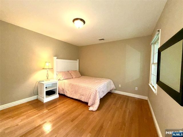 28 Sunrise Drive, Montvale, NJ 07645
