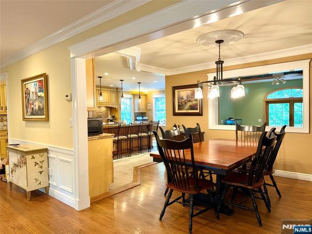 28 Sunrise Drive, Montvale, NJ 07645