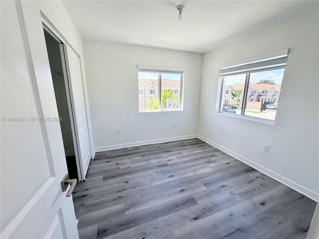 2418 SE 10th Court, Homestead, FL 33035