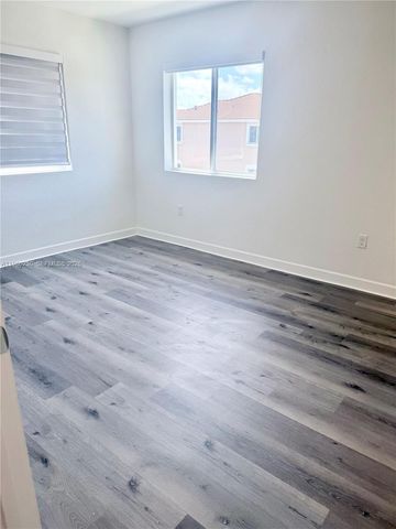 2418 SE 10th Court, Homestead, FL 33035