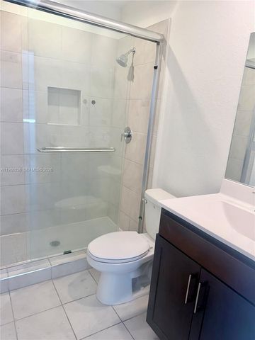 2418 SE 10th Court, Homestead, FL 33035