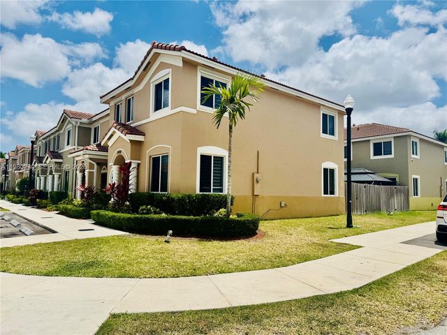 2418 SE 10th Court, Homestead, FL 33035