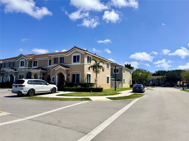2418 SE 10th Court, Homestead, FL 33035