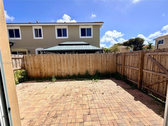 2418 SE 10th Court, Homestead, FL 33035