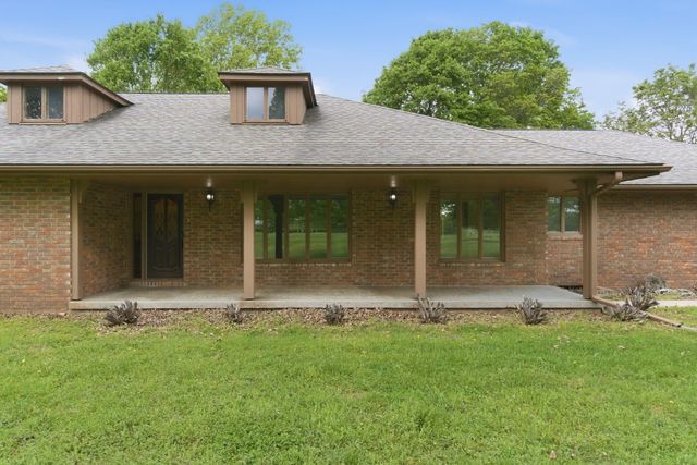 431 N Farm Road 205, Springfield, MO 65802