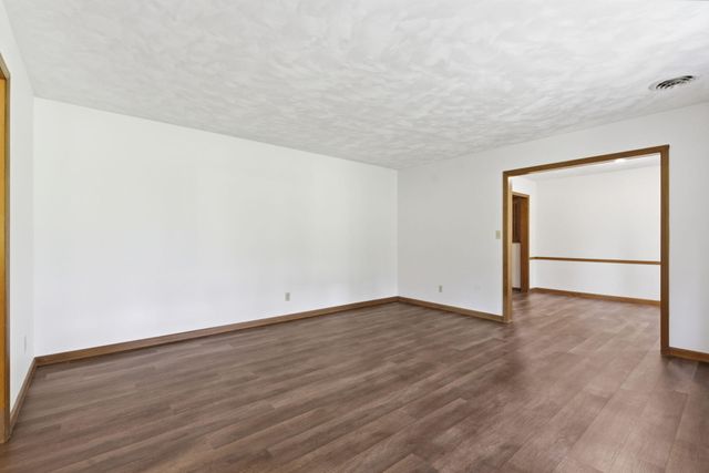 431 N Farm Road 205, Springfield, MO 65802
