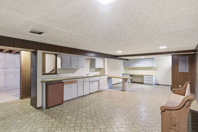 431 N Farm Road 205, Springfield, MO 65802