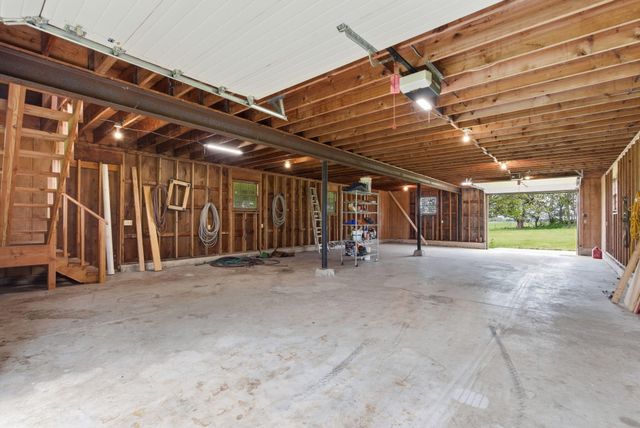431 N Farm Road 205, Springfield, MO 65802