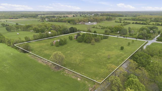 431 N Farm Road 205, Springfield, MO 65802