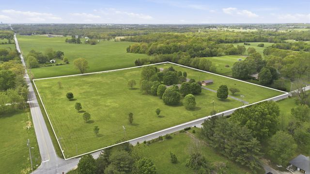 431 N Farm Road 205, Springfield, MO 65802