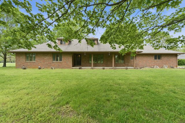 431 N Farm Road 205, Springfield, MO 65802