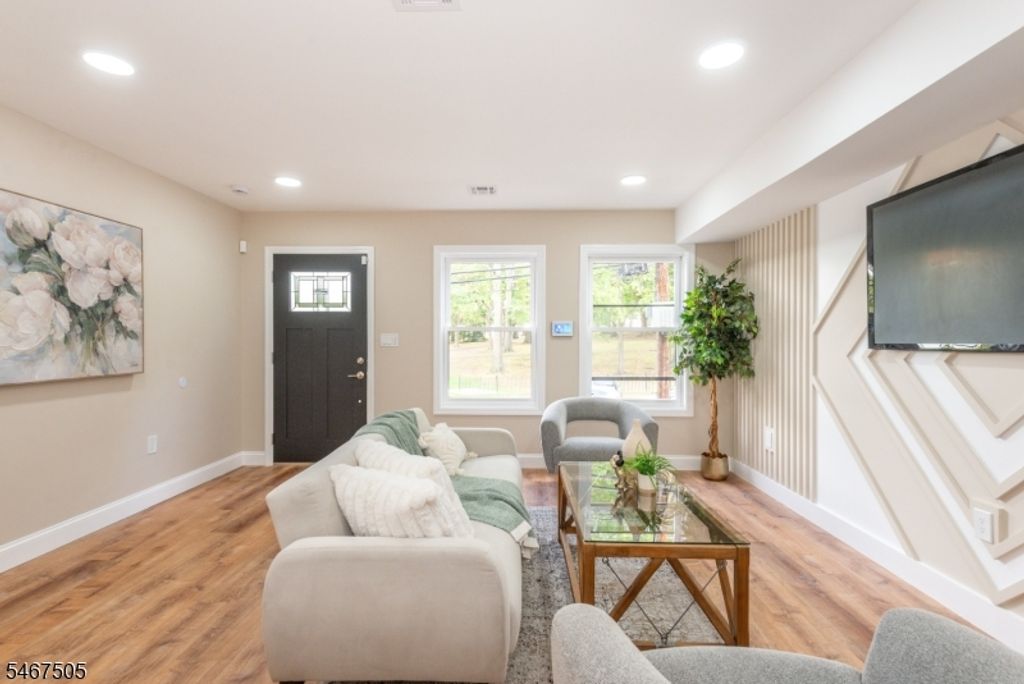 624 Lyons Ave, Irvington Twp., NJ 07111 — photo 3
