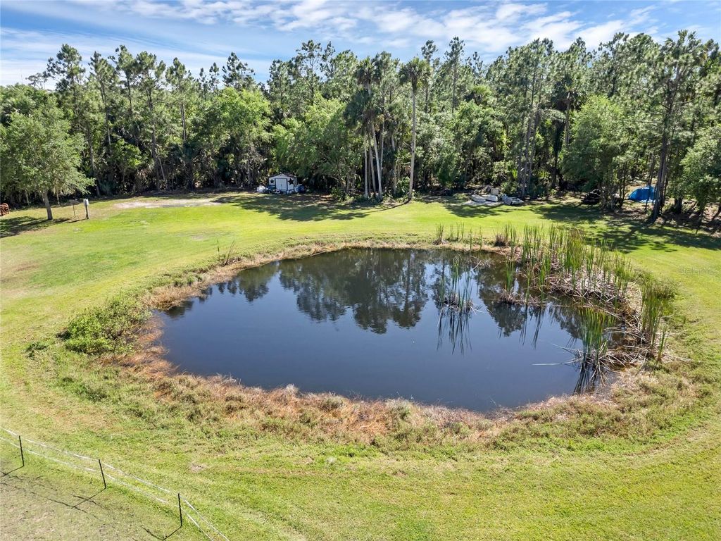 Image 5 of property listing at 2321 WACCASSA STREET, Geneva, FL 32732