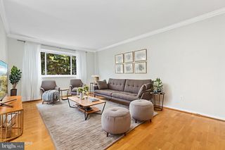4545 MACARTHUR BLVD NW #202, Washington, DC 20007