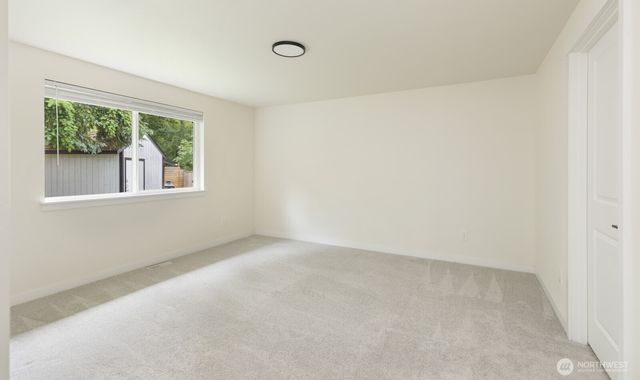 21927 SE 237th ST, Maple Valley, WA 98038