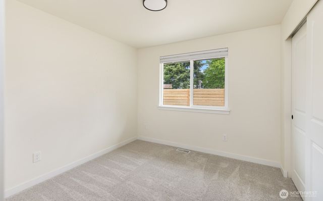 21927 SE 237th ST, Maple Valley, WA 98038