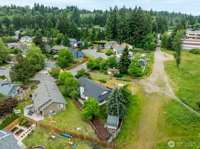 21927 SE 237th ST, Maple Valley, WA 98038