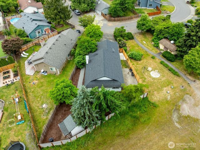 21927 SE 237th ST, Maple Valley, WA 98038
