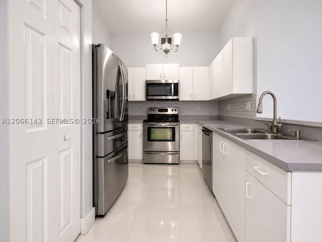 9720 SW 164th Ave, Miami, FL 33196