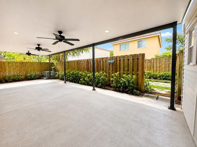 9720 SW 164th Ave, Miami, FL 33196