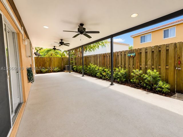 9720 SW 164th Ave, Miami, FL 33196
