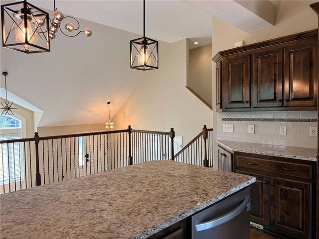 7912 NE 111th Street, Kansas City, MO 64157