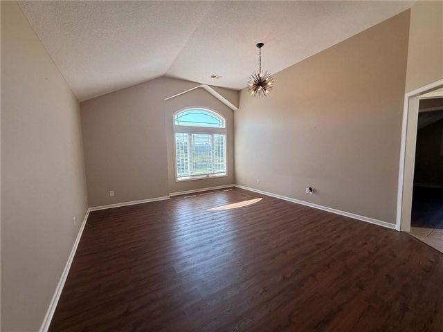 7912 NE 111th Street, Kansas City, MO 64157