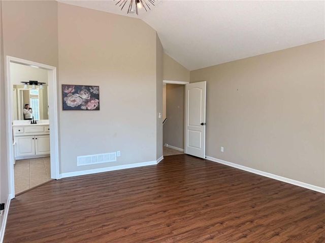 7912 NE 111th Street, Kansas City, MO 64157