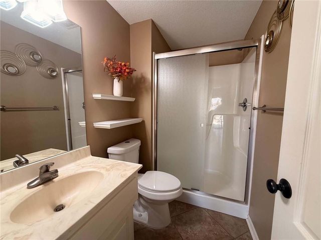 7912 NE 111th Street, Kansas City, MO 64157