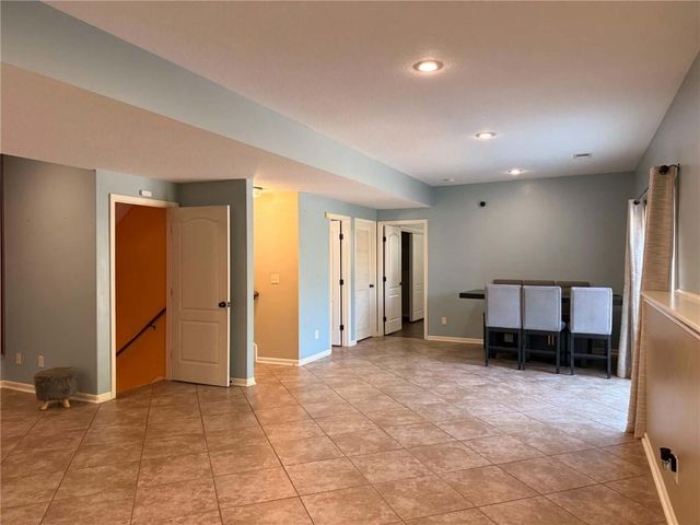 7912 NE 111th Street, Kansas City, MO 64157