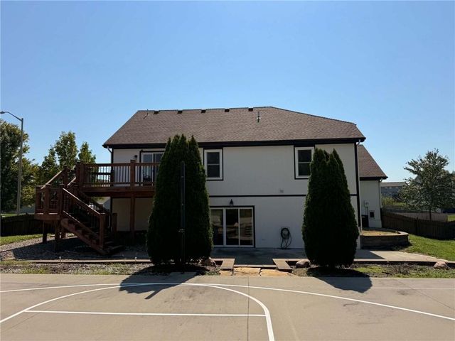 7912 NE 111th Street, Kansas City, MO 64157
