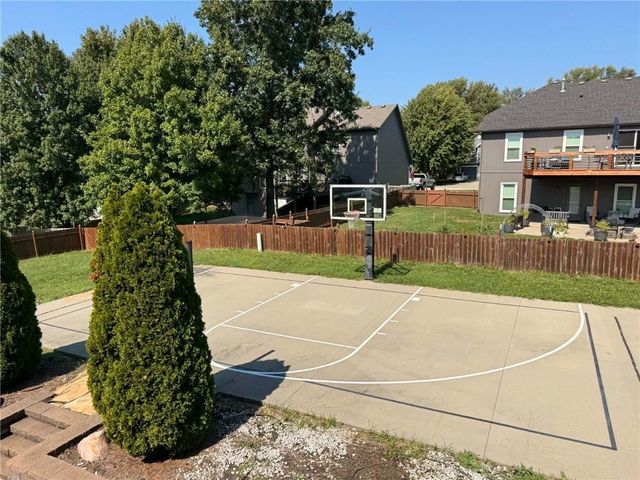 7912 NE 111th Street, Kansas City, MO 64157