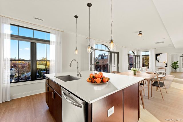 30 Lake PH 404, Call Listing Agent, NY 12866