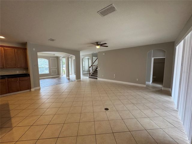 1042 SPINNING WHEEL DRIVE, Apopka, FL 32712