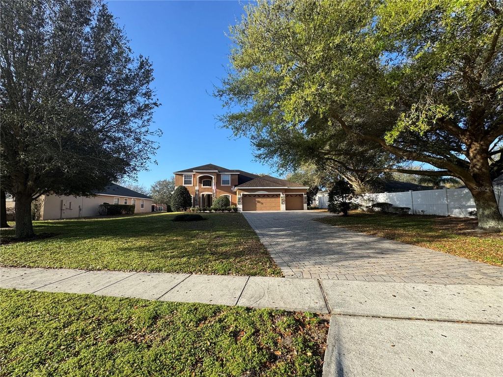 1042 SPINNING WHEEL DRIVE, Apopka, FL 32712