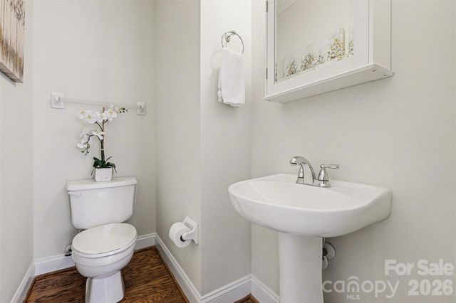 4921 South Hill View Drive, Charlotte, NC 28210