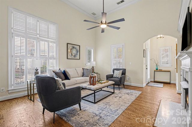 4921 South Hill View Drive, Charlotte, NC 28210