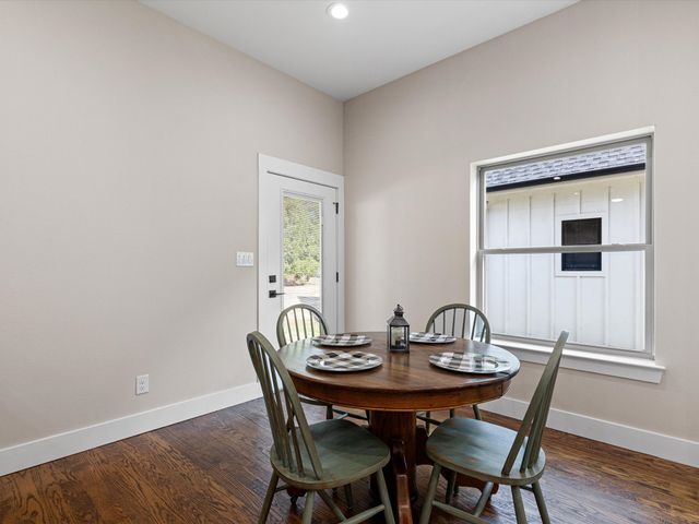 188 Seaside Drive, Gun Barrel City, TX 75156